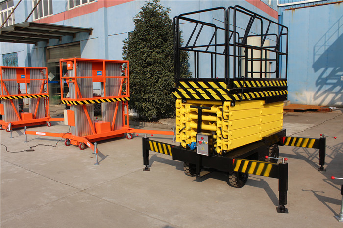 China Manual Pull Handle Mobile Boom Lift Hydraulic Scissor Lifter With Full Handrail on sale