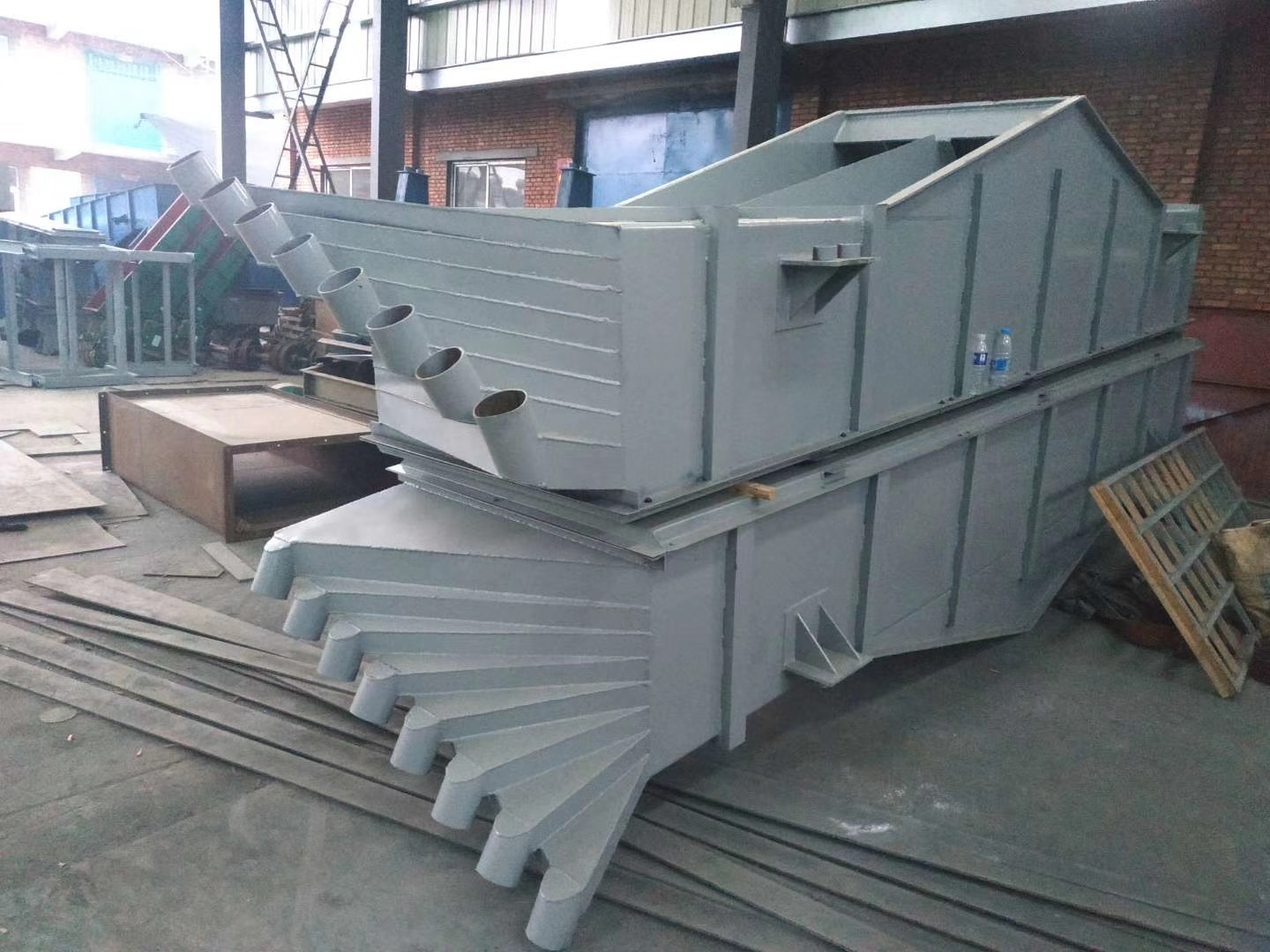Wholesale Good quality 1-5 Layers Ceramic Industry linear vibrating screen/ linear vibrating separator from china suppliers