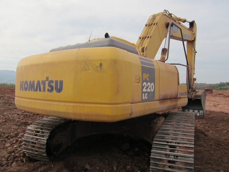 Buy cheap Japan made Komatsu PC210LC-7 excavator used Komatsu pc210-7, pc210-8 excavator from wholesalers