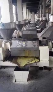 Wholesale Carbon steel 9-11tons per 24hours sunflower safflower seed oil plant screw oil press machine from china suppliers