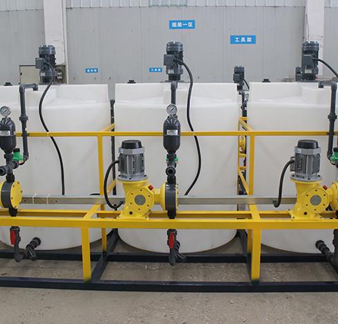 Yellow Industrial PE Dosing Bucket Corrosion Resistant Of Sludge Dewatering
