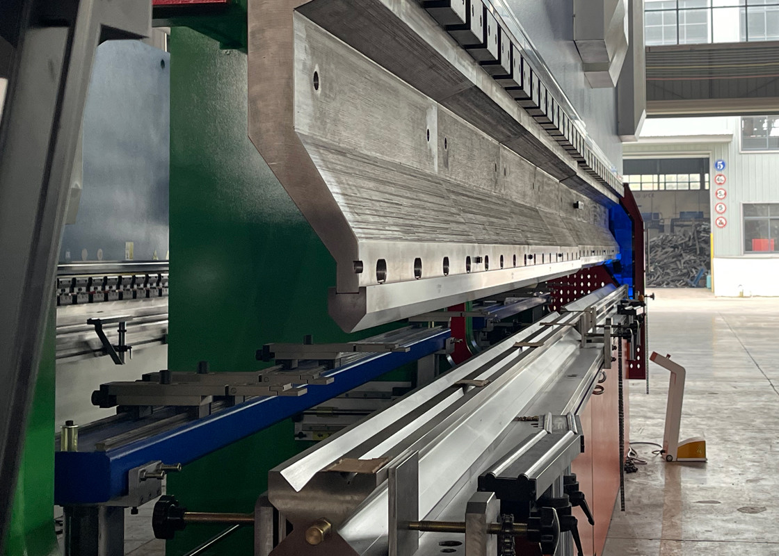 Light Pole Hydraulic CNC Press Brake Bending Machine Dual Machine Linkage Bending Machine