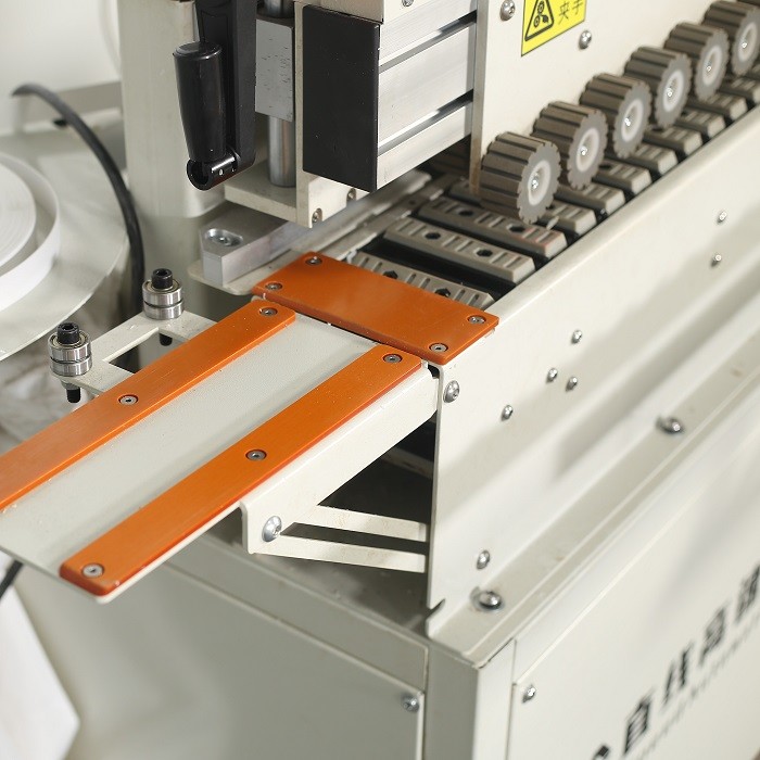 0.8Mpa Pneumatic Flush Edge Banding Trimming Machines 220v 50hz