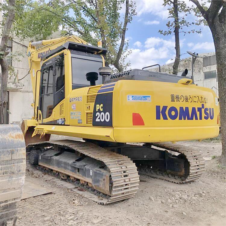 Original Komatsu PC200-8 Crawler Excavator 20 Ton with 0.8m3 Bucket Capacity in Japan