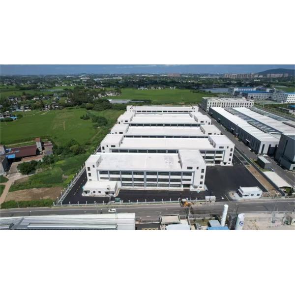 Large Space Steel Frame Structure Building , Prefabricated Commercial Steel Buildings