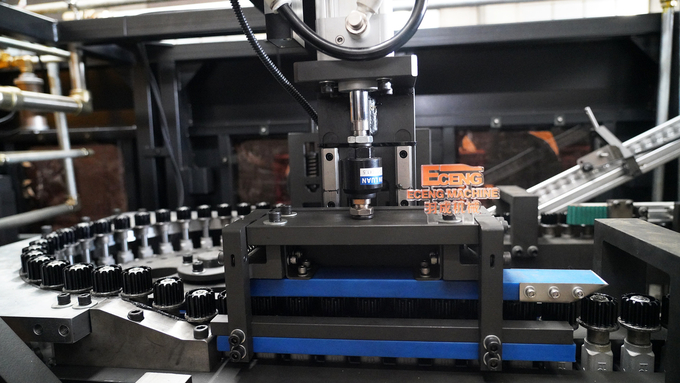 Fully Automatic Pet Stretch Blow Molding Machine 49kw