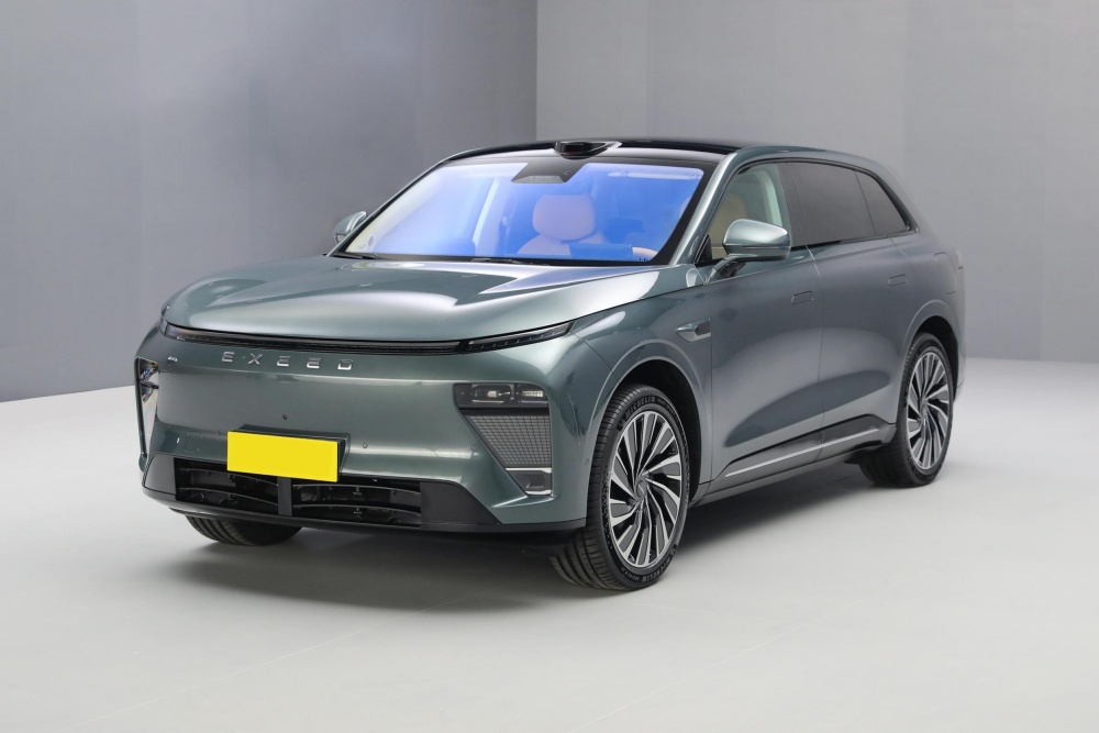 s 2024 Exeed STERRA Hybrid SUV 265hp 2000km EV Range RWD 3000mm Wheelbase The Perfect Combination of Power and Efficiency