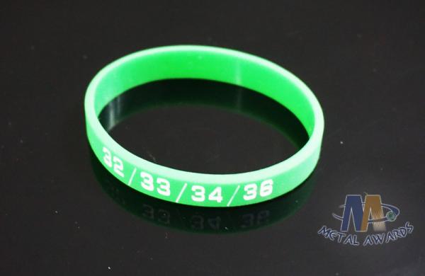 Interchangeable Custom Plastic Bracelets Promotional Silicone Bracelets 200 * 12 * 2mm