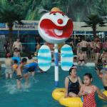 Fiberglass Clown Spray Park Equipment Aqua Play Station For 3 - 5 Persons for