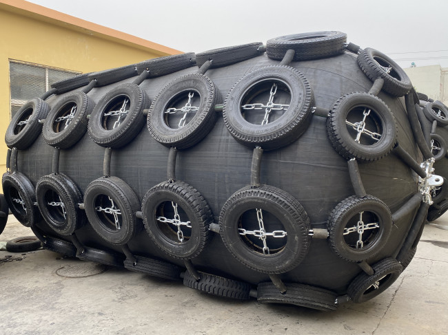 Docking Boat Offshore Pneumatic Rubber Fenders Yokohama Type