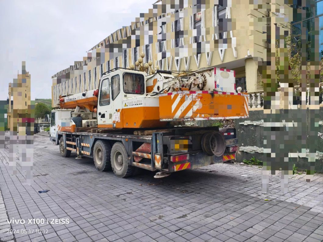 Used Zoomlion 30 Ton Small Mobile Cranes for Sale at an Affordable Price