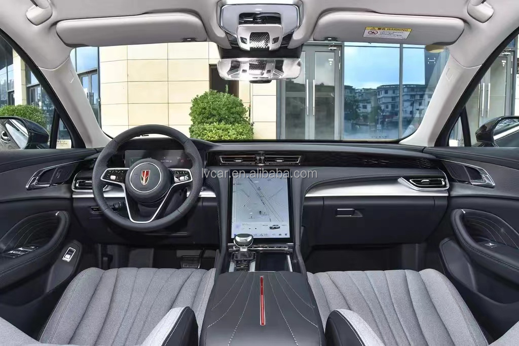 Chinese Mid to Large Sized Sedan HongQi H5 with 4.1-6L Engine Capacity and High Demand