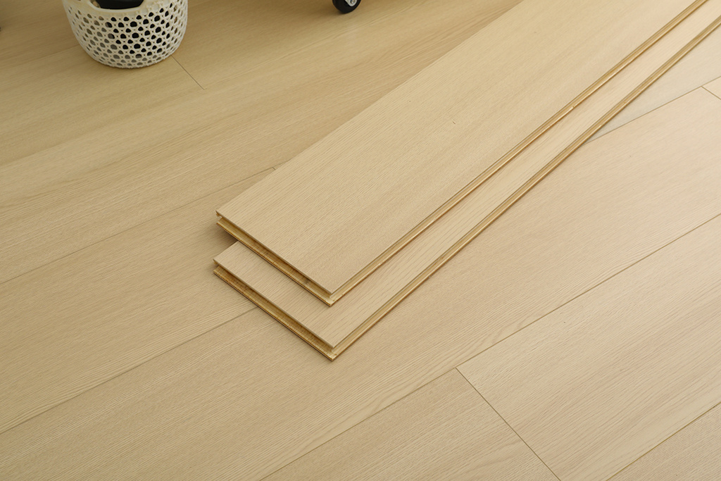 Three Layer Engineered Wood Flooring In European French Oak
