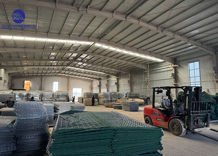 4.0 MM Military Defensive Hesco Barriers Defensive Bastion Barriers For Arab Metal Fences
