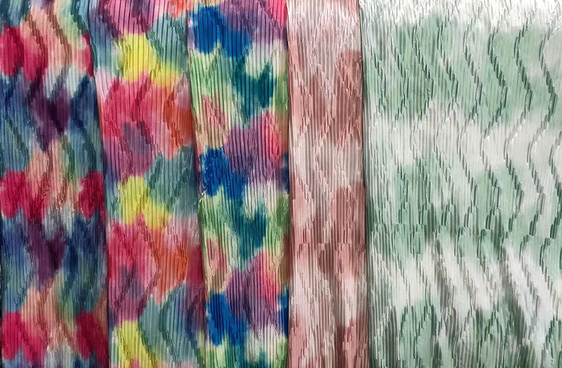 Floral Dots Geometric Print Crepe Woven Fabric Tie Dye 250gsm For Garment