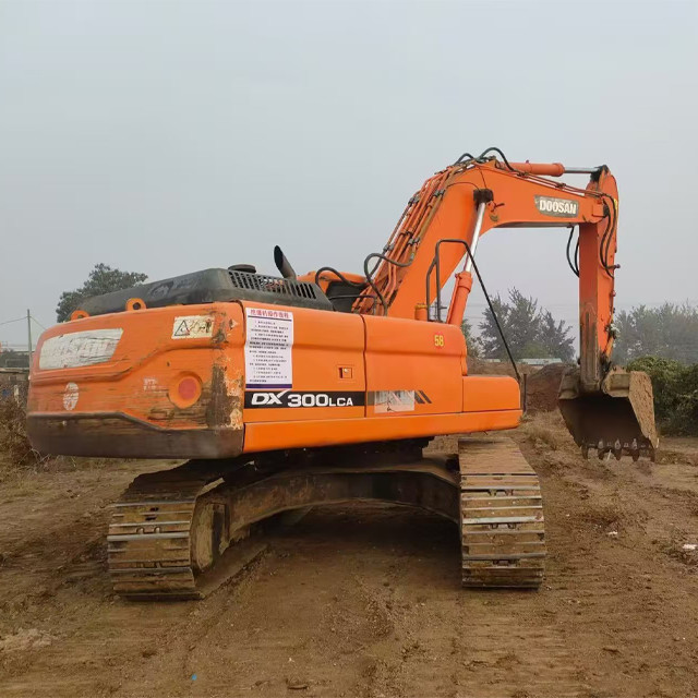 Original Doosan DX300LCA Used Hydraulic Excavator With Engine DE08TIS For Sale Crawler Excavator
