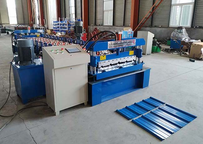 Thickness 0.5-1.2mm Metal Roof Making Machine