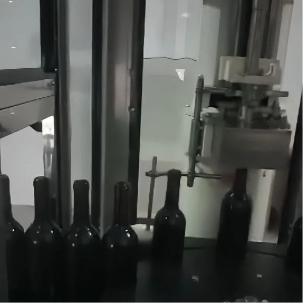 1.5KW Automatic Capping Machine 220V / 380V Automatic Wine Bottle Corker