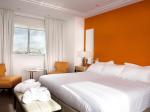 Comoros hotel style apartment furniture design of bedroom furniture set with