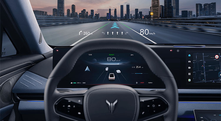 Voyah Zhuiguang Chasing Electric EV Car with 5088*1970*1515mm Size and Official 0-100km/h Acceleration of 4.2s