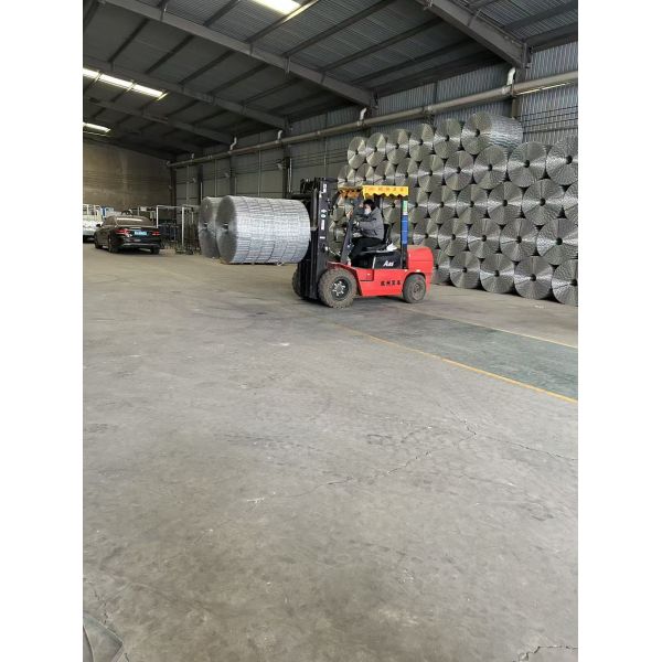 Six Rolls Per Bundle Pipeline Reinforced Mesh