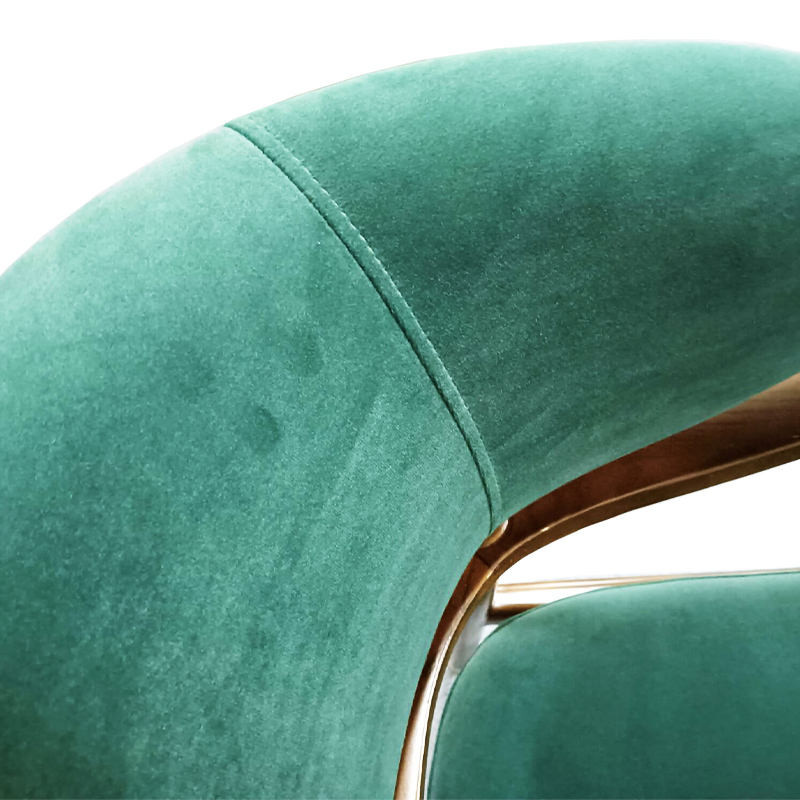 Skin Friendly Light Luxury Hotel Furniture Solid Wood Armrest Silky Velvet Dining Chair