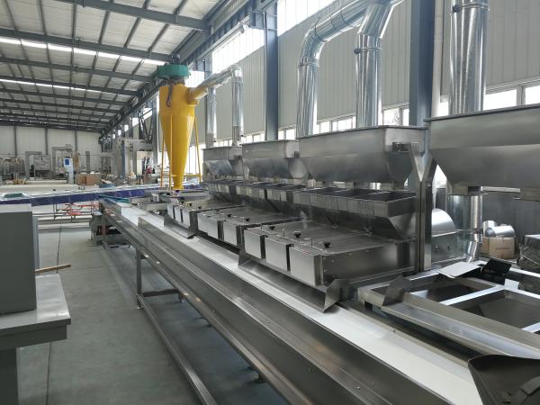 High Peeling Rate Peanut Blanching Machine Stable Running Customized Heating