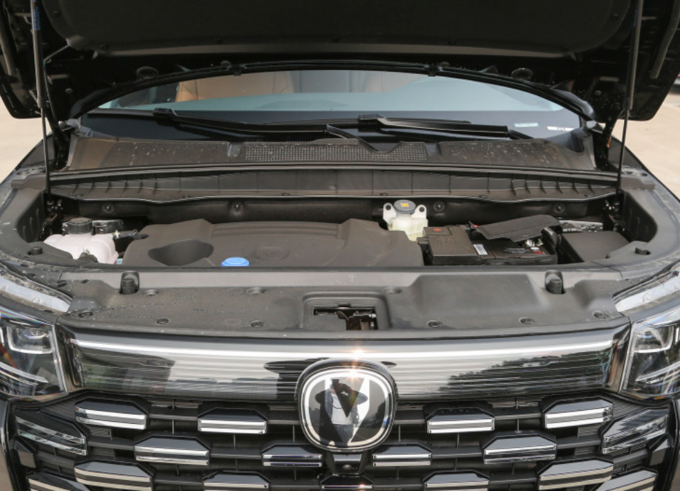 Changan CS95 2023 2.0T 2wd Haohua Version PLUS 5 Door 7 Seats SUV