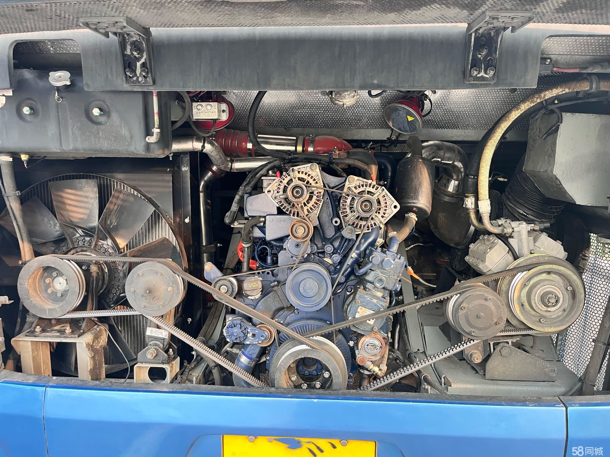 Kinglong Bus New XMQ6135 Used Coach Buses 56 Seats LHD Front Engine Double Axle