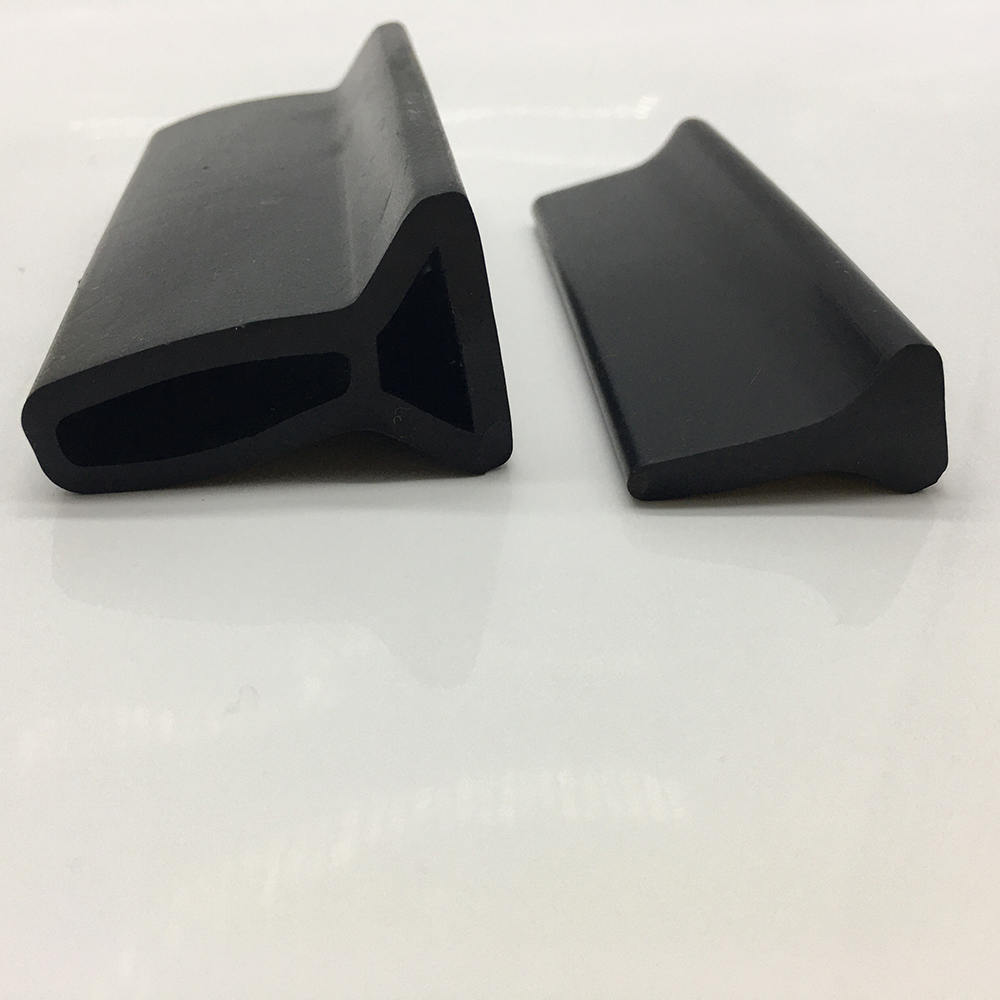 Collapsible Silicone Rubber Water Retainer Shower Dam for Easy and Quick Installation