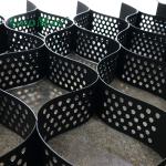 Black HDPE Geocell 75mm Height 330mm Welding Space For Horse Paths Yards ATV