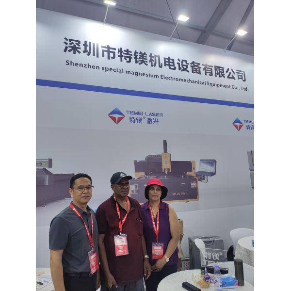 1313 300W 450W CO2 Laser Cutting Machine AI Graphic Format CNC Automatic Non Metallic Engraving System
