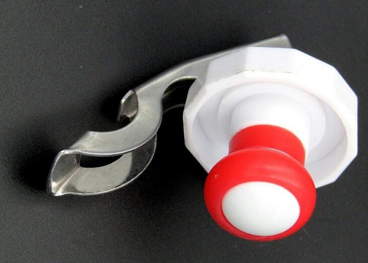 New Style Stainless Steel and Plastic Plug Lid for Wine Bottle