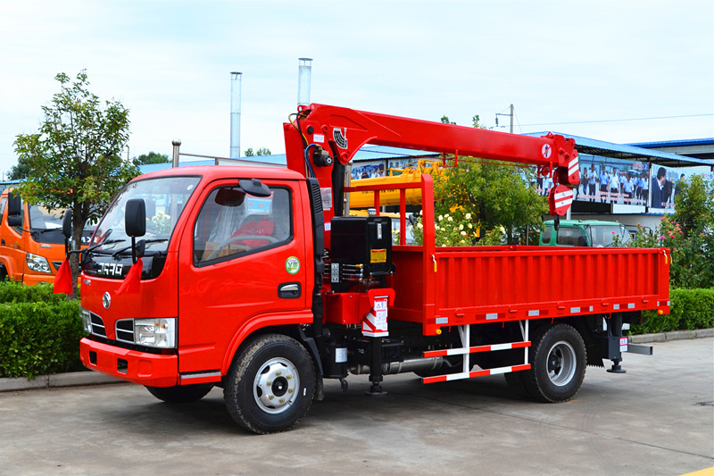 5 Ton Mini Straight Arm Telescopic Boom Lorry Crane with Max. Lifting Height of 11.5m