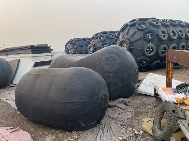 Marine Ship Port Pneumatic Rubber Fenders Inflatable
