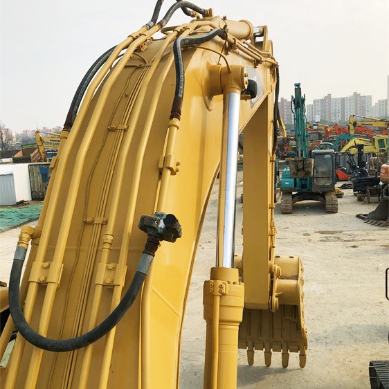 2020 Model Caterpillar 325BL Excavator 25 Ton ORIGINAL Hydraulic Cylinder Made in USA