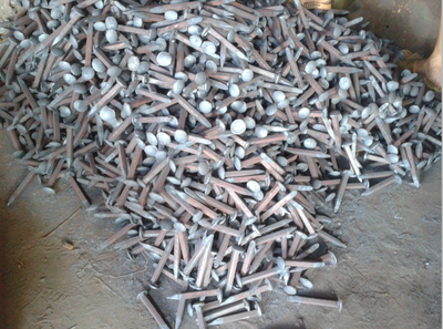 Professional ISO Railway Screw Spike Plain / Oxide Black Spikes