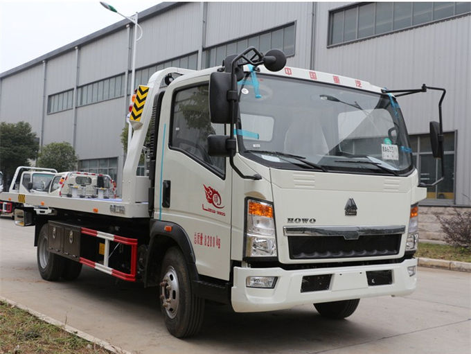 4x2 6 Tires Sinotruk Howo Flatbed Truck For 10- 20T Load Capaicty LHD