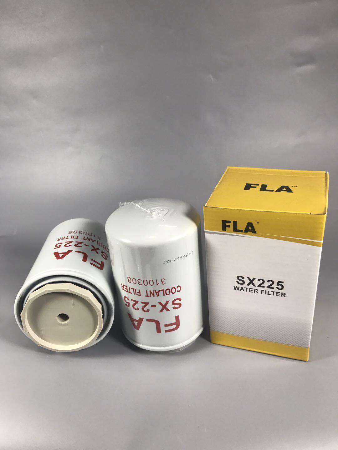 Automotive General Oil Filter Komatsu WF2075 WF2053 600-411-1151 PC200-5 PC200-6 PC200-7