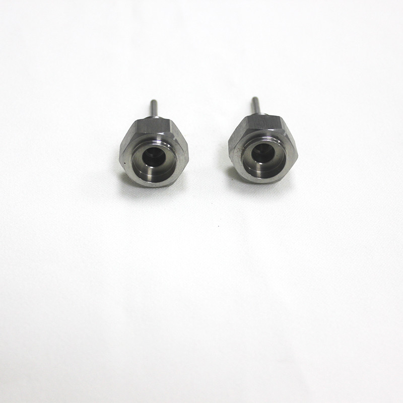 SUS304 Screw CNC Lathe Machining Parts Anti Oxidation Durable