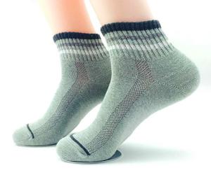 Wholesale custom logo, design Men Cotton White Crew Socks from china suppliers