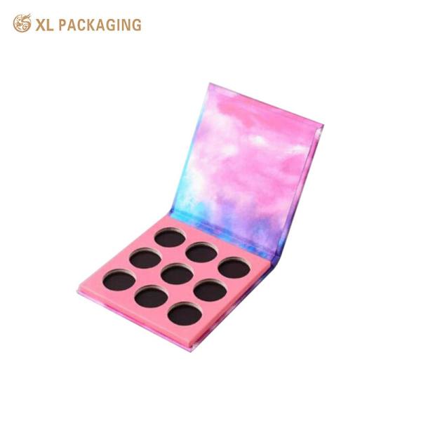 Magnet Closure Makeup Cosmetics Eye Shadow Palette With Mirror Gold Luxury