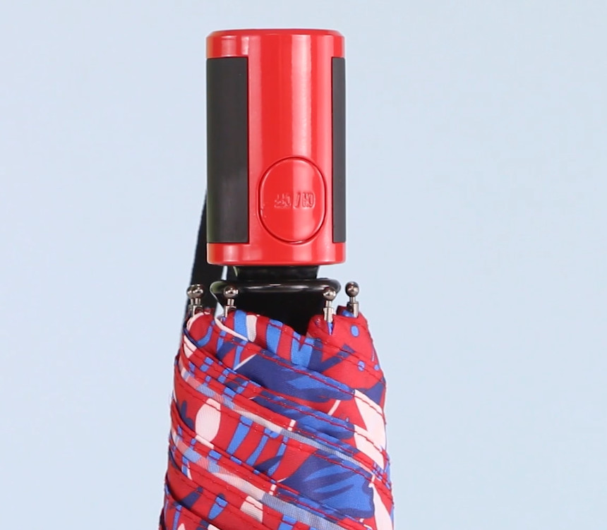 Auto open close 3 Foldable Umbrella Windproof Plastic Handle