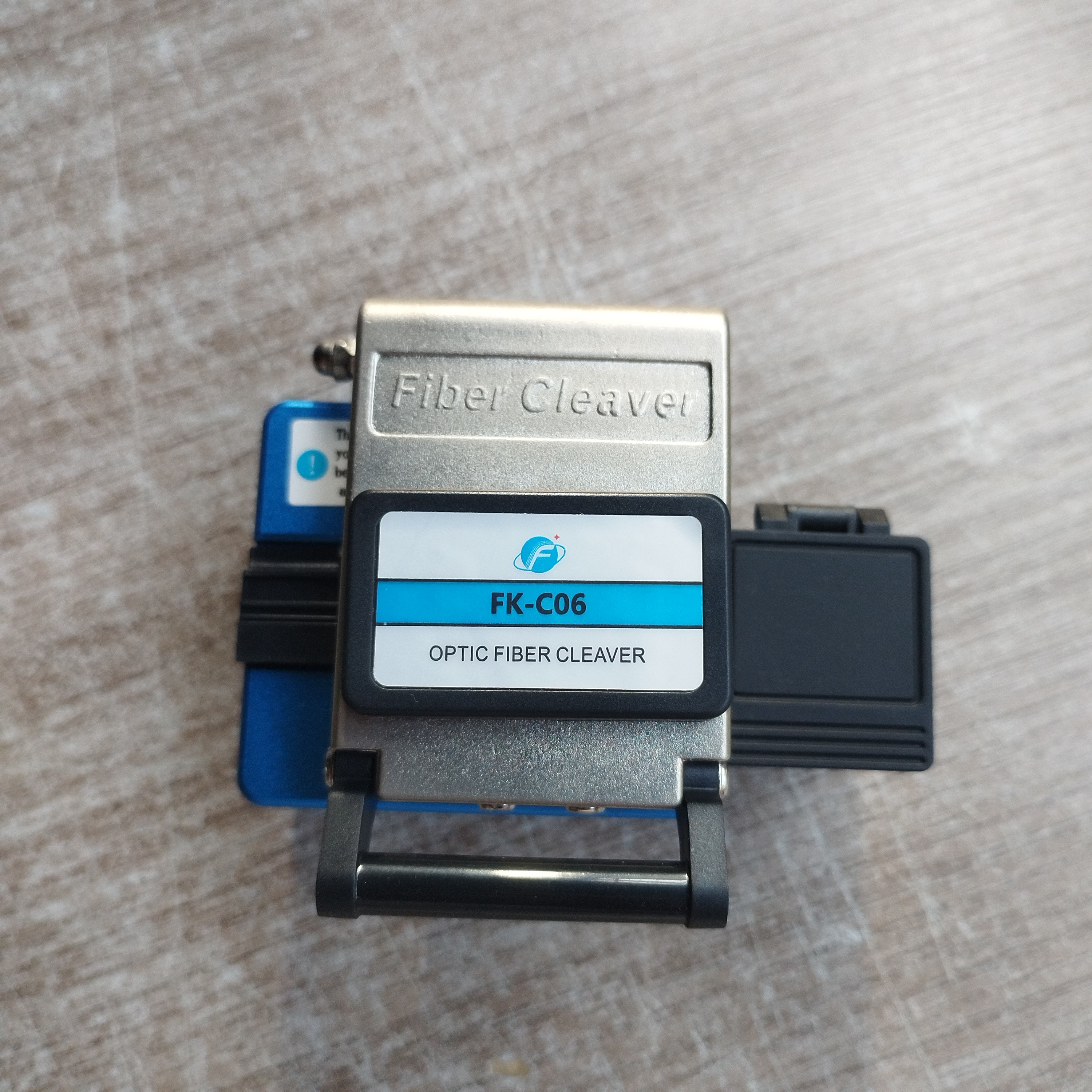 High Precision Optical Fiber Cleaver Kit For 9-16mm Bare Fiber Cutting ≤0.5° Cutting Angle