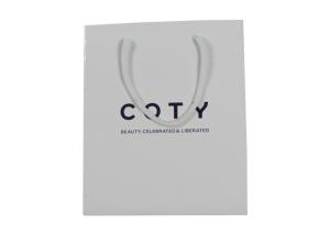 Wholesale Customized Paper 98gsm Gift Bag With Handles ISO FSC Certification from china suppliers