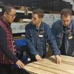 Red Color 2500-3100mm Engineered Wood Veneer For Furniture