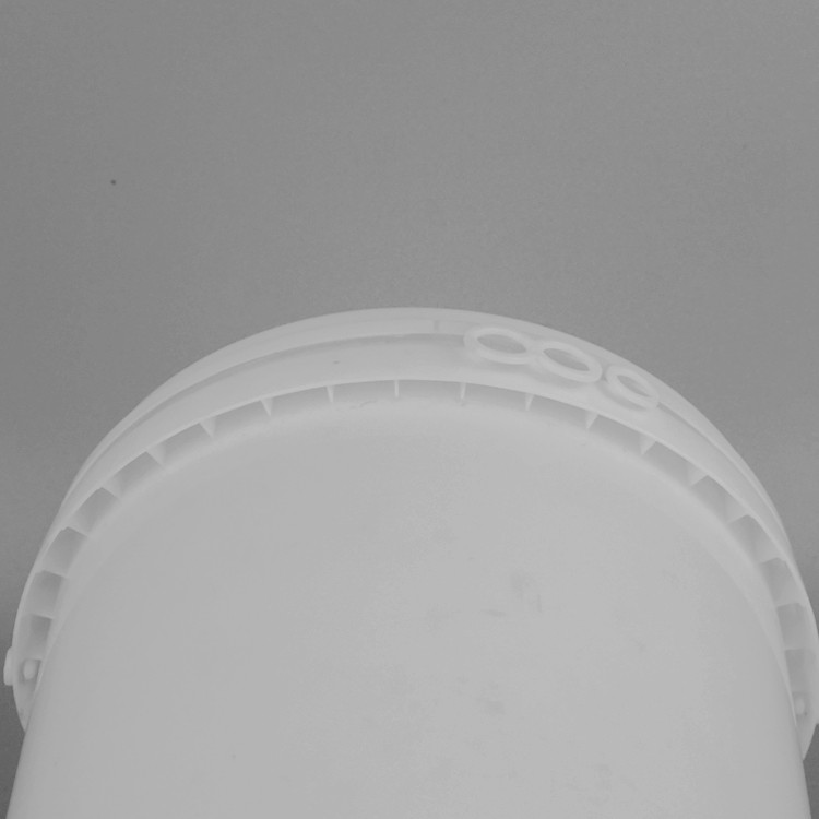 7kg Paint Plastic Bucket With Lid And Handle