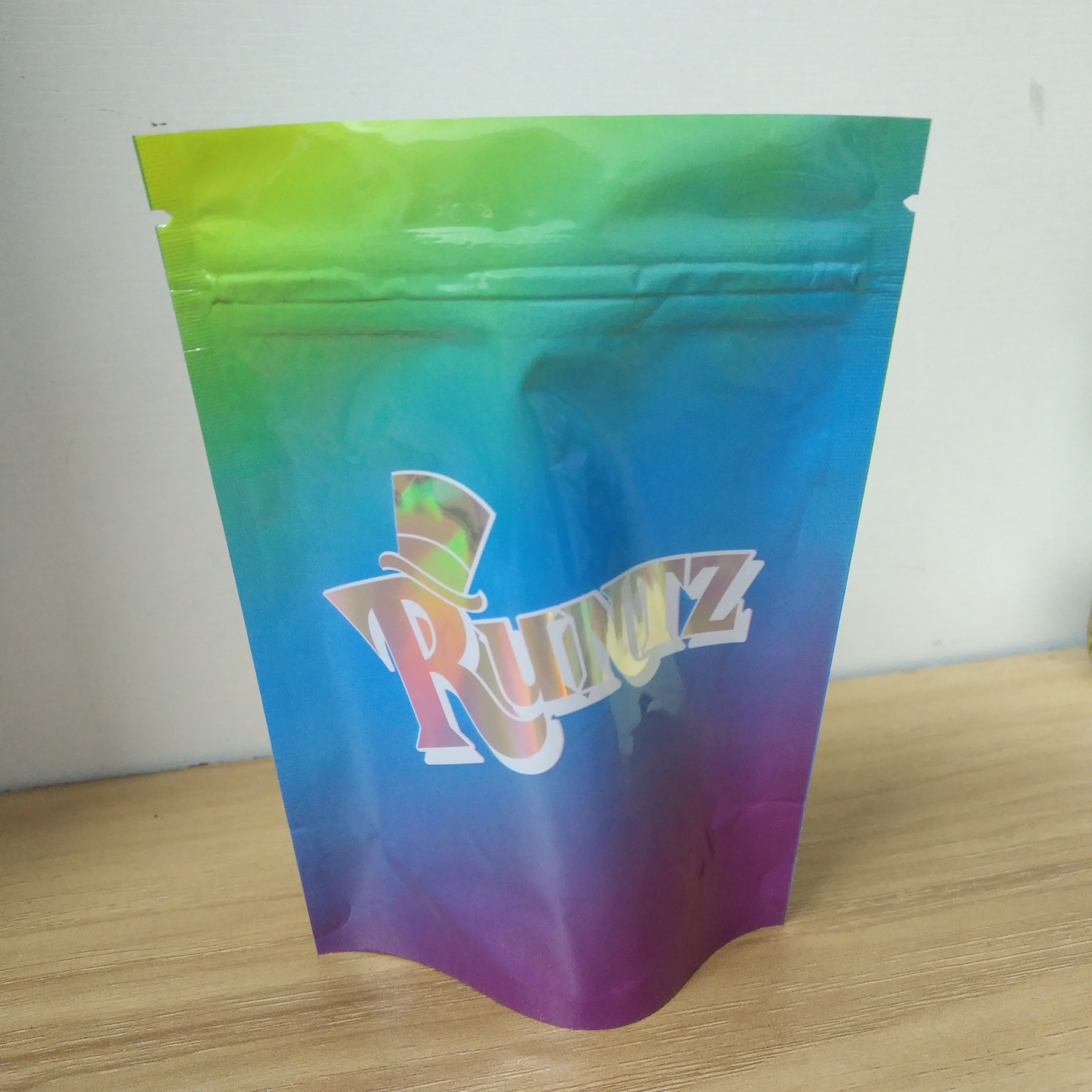 Durable Zip Lock Plastic Bags Runtz Mylar Cookies Holographic Weed Runtz Bags