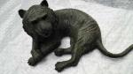 Casted bronze sculpture for domestic sculptor,customized metal sculpture