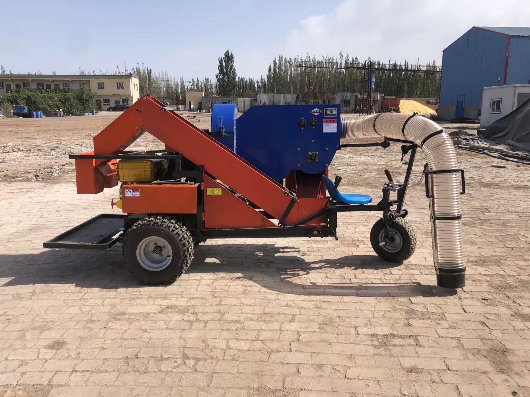 Rideable Electric Push Loose Fruit Vacuum For Palm Fruit Red Dates Hawaiian Nuts Volcanic Beans Chestnuts